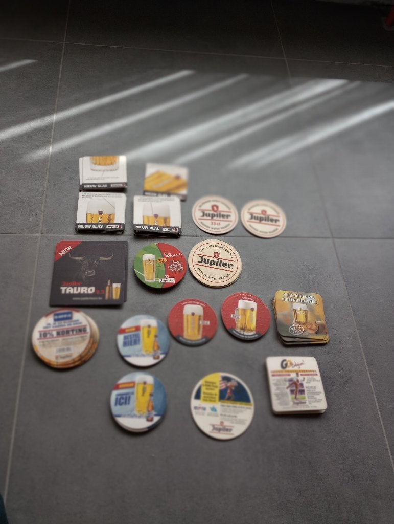 Bierkaartjes Jupiler, Verzamelen, Ophalen, Zo goed als nieuw, Viltje(s), Jupiler