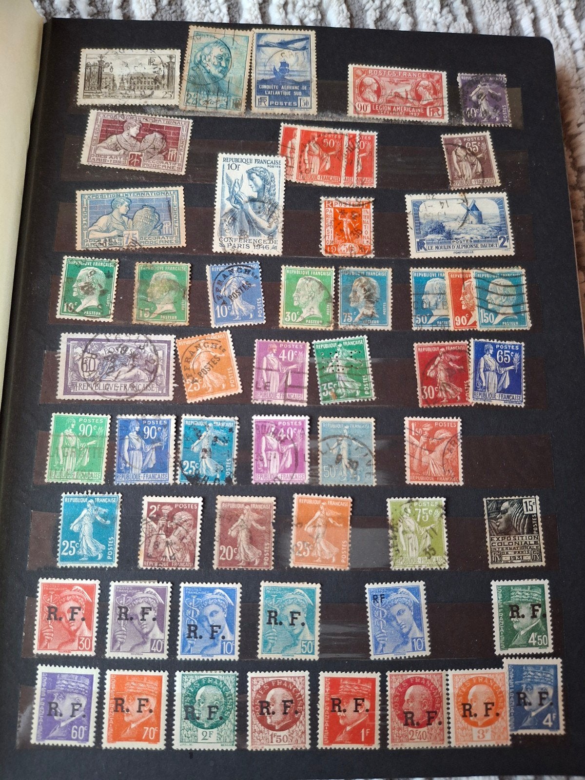 Album timbres Francais+Maroc, Timbres & Monnaies, Enlèvement ou Envoi