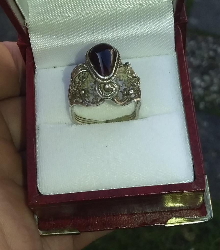 Geërfd. Ouder Vintage Ring., Verzenden