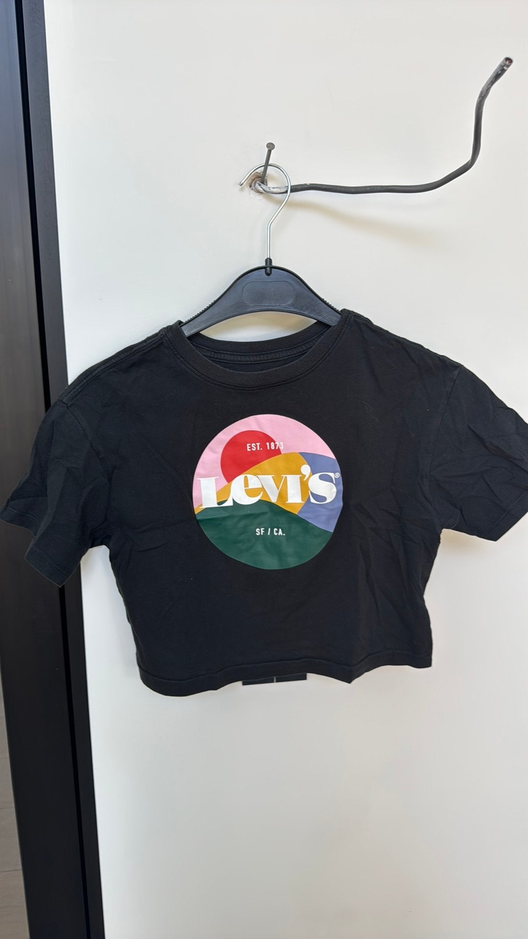 Tee-shirt Levi's 10 ans pour fille, Enfants & Bébés, Enlèvement ou Envoi, Comme neuf
