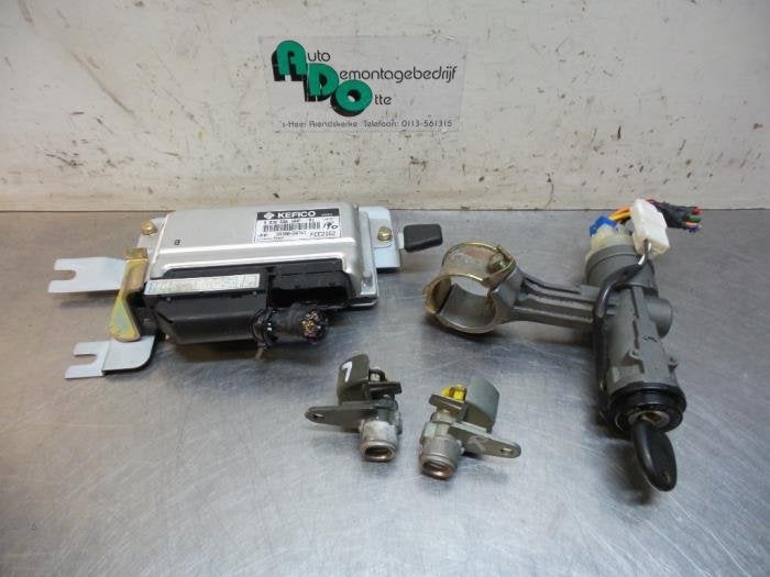 Kontaktslot + computer van een Hyundai Matrix (Matrix 02-), Gebruikt, -, -, Ophalen of Verzenden