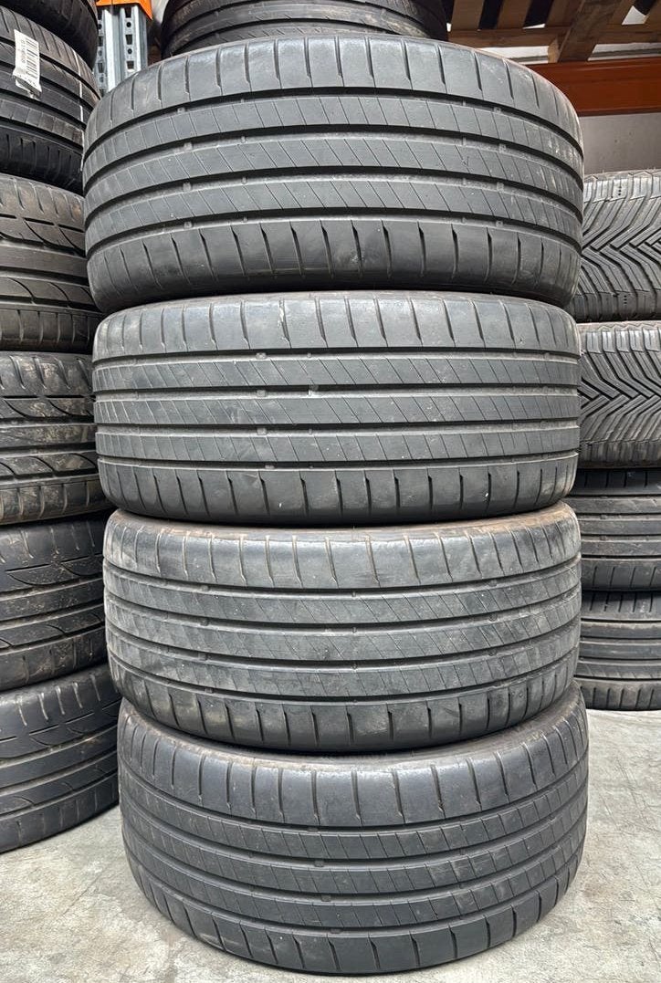 2353519 235/35/19 235/35R19 zomerbanden merk Bridgestone, Ophalen