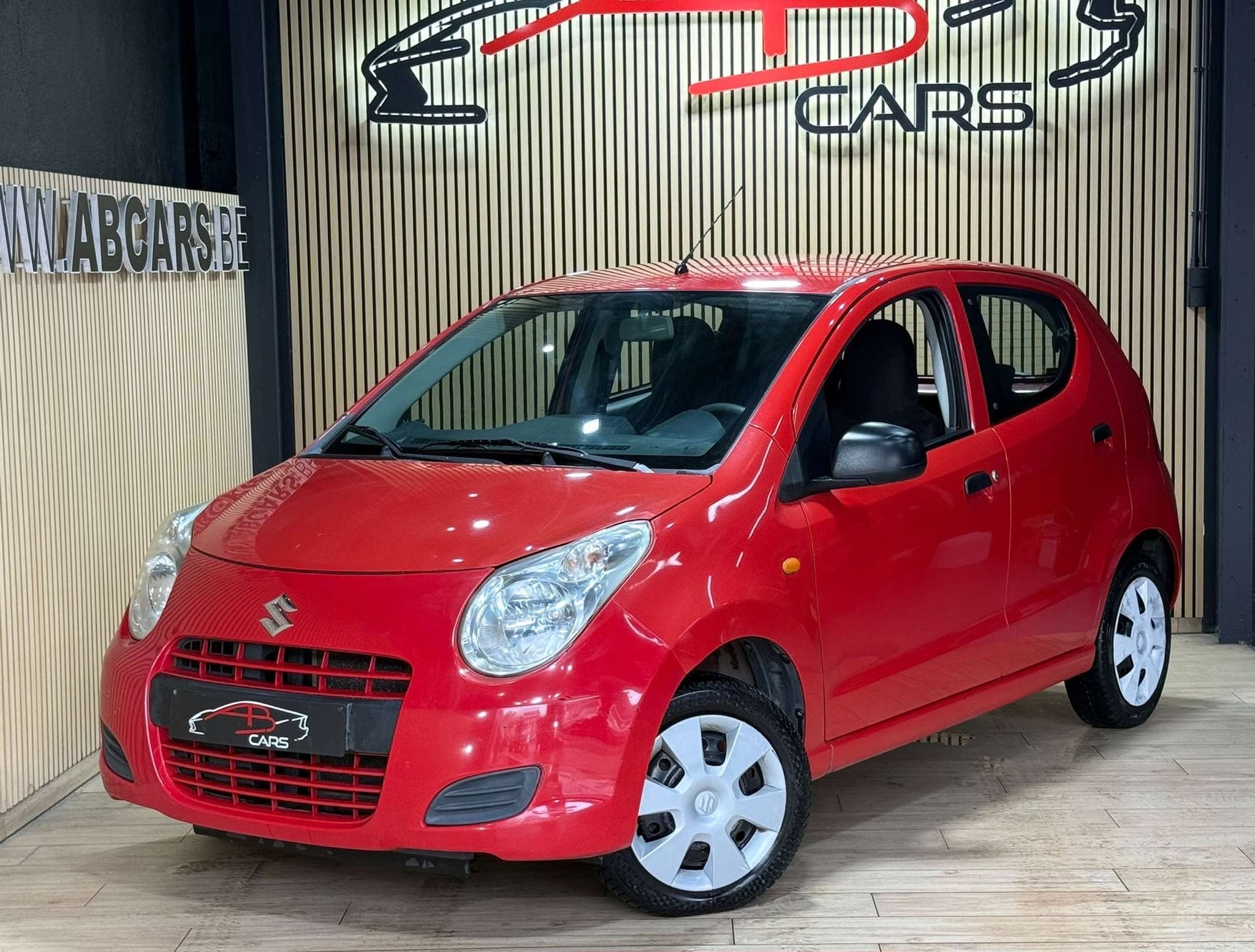 Suzuki Alto 1.0i * GARANTIE 12 MOIS *, Autos, Rouge, Euro 5, Achat, 50 kW
