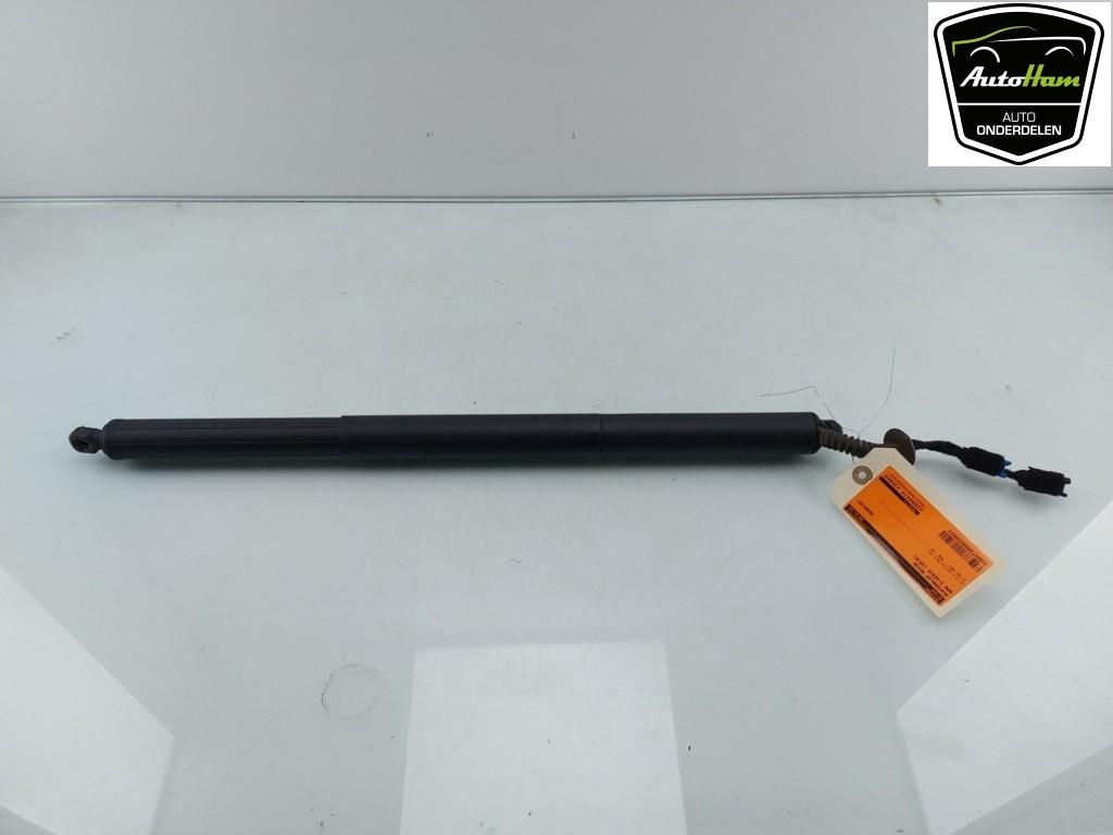 ACHTERKLEP MOTOR BMW 2 serie Gran Tourer (F46), Gebruikt, BMW, Achterklep