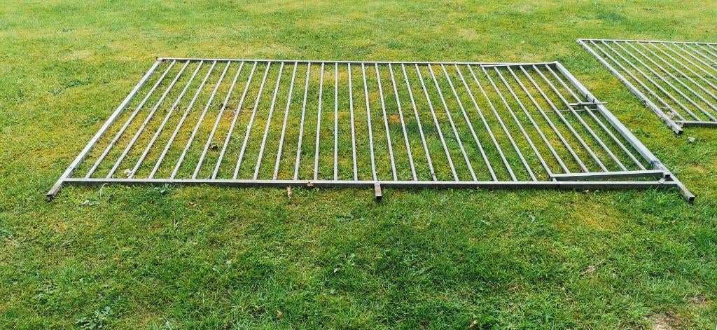 Hondenren, Dieren en Toebehoren, Hondenhokken, Ophalen, Hondenkennel, 100 cm of meer, 110 cm of meer