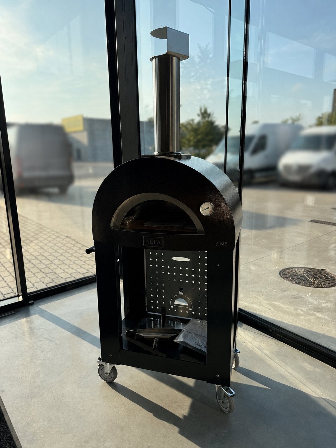 Nieuwe Alfa Forni One + originele base / onderstel, Tuin en Terras, Ophalen, Nieuw