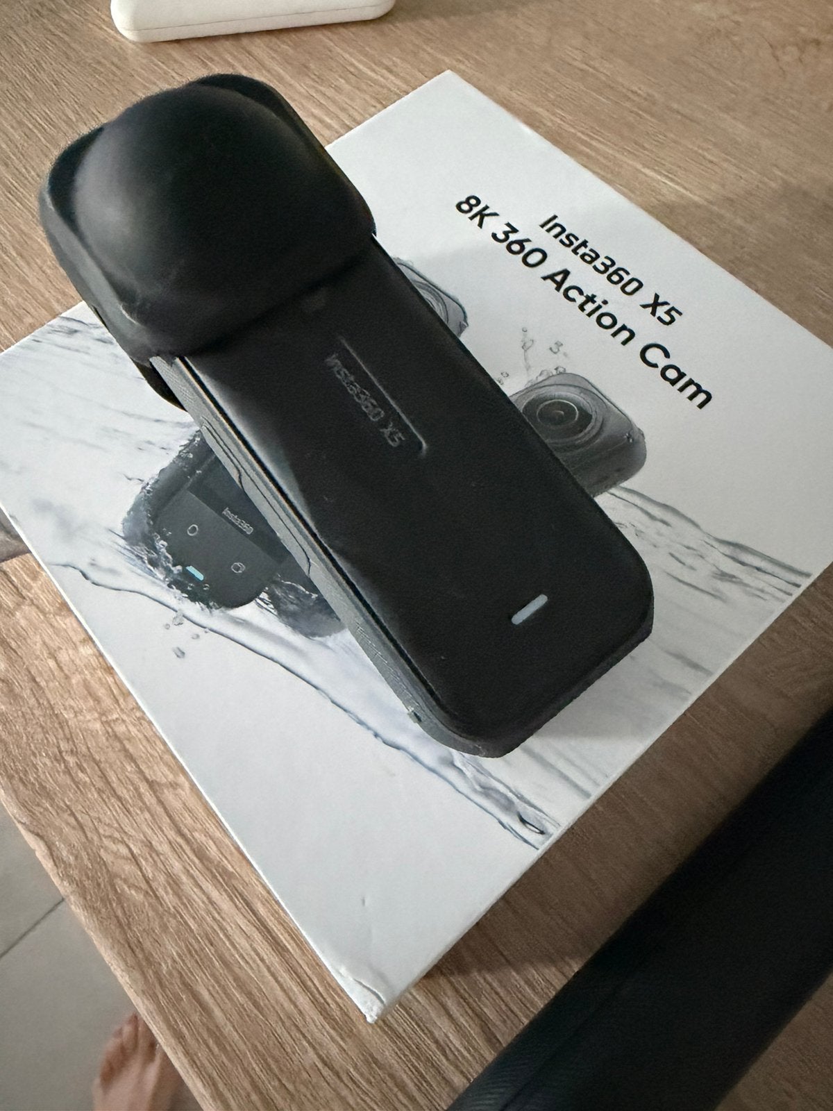 Insta360 X5 - 2x chest mount - selfie tripod stick - lens cp, TV, Hi-fi & Vidéo, Photo | Trépieds & Rotules, Enlèvement ou Envoi