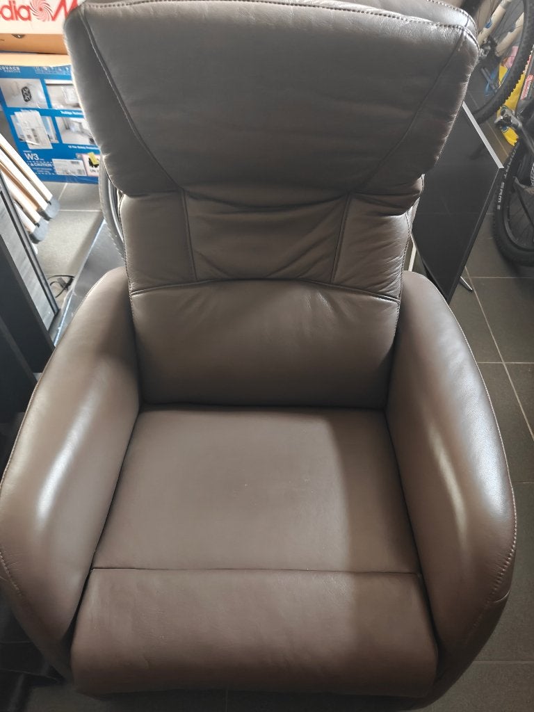 Hukla taupe relax zetel, Ophalen, Eenpersoons, Leer, Zo goed als nieuw