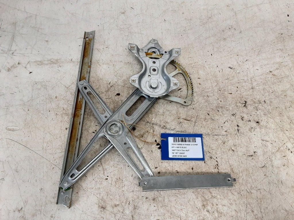 RAAMMECHANIEK RECHTS VOOR Toyota Yaris III (P13), Gebruikt, Toyota