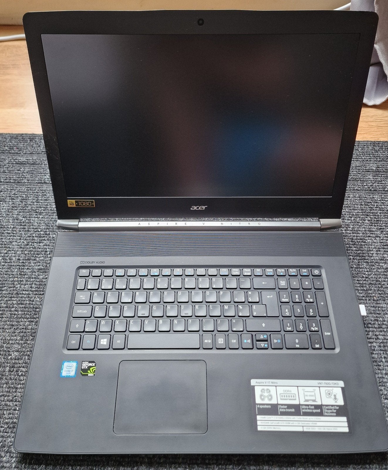 Aspire v17 nitro-792G-72KD, Ophalen of Verzenden, Zo goed als nieuw