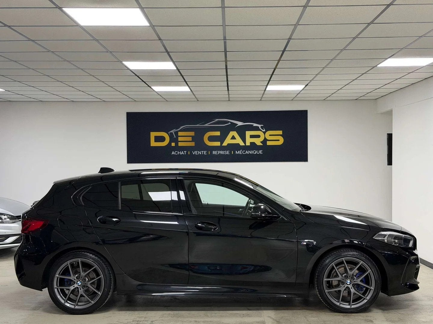 BMW 1 Serie 116 dAS Pack M *LED*NAVI*CARPLAY /GARANTIE 12MOI, Auto's, Automaat, 1 Reeks, 116 pk, Zwart
