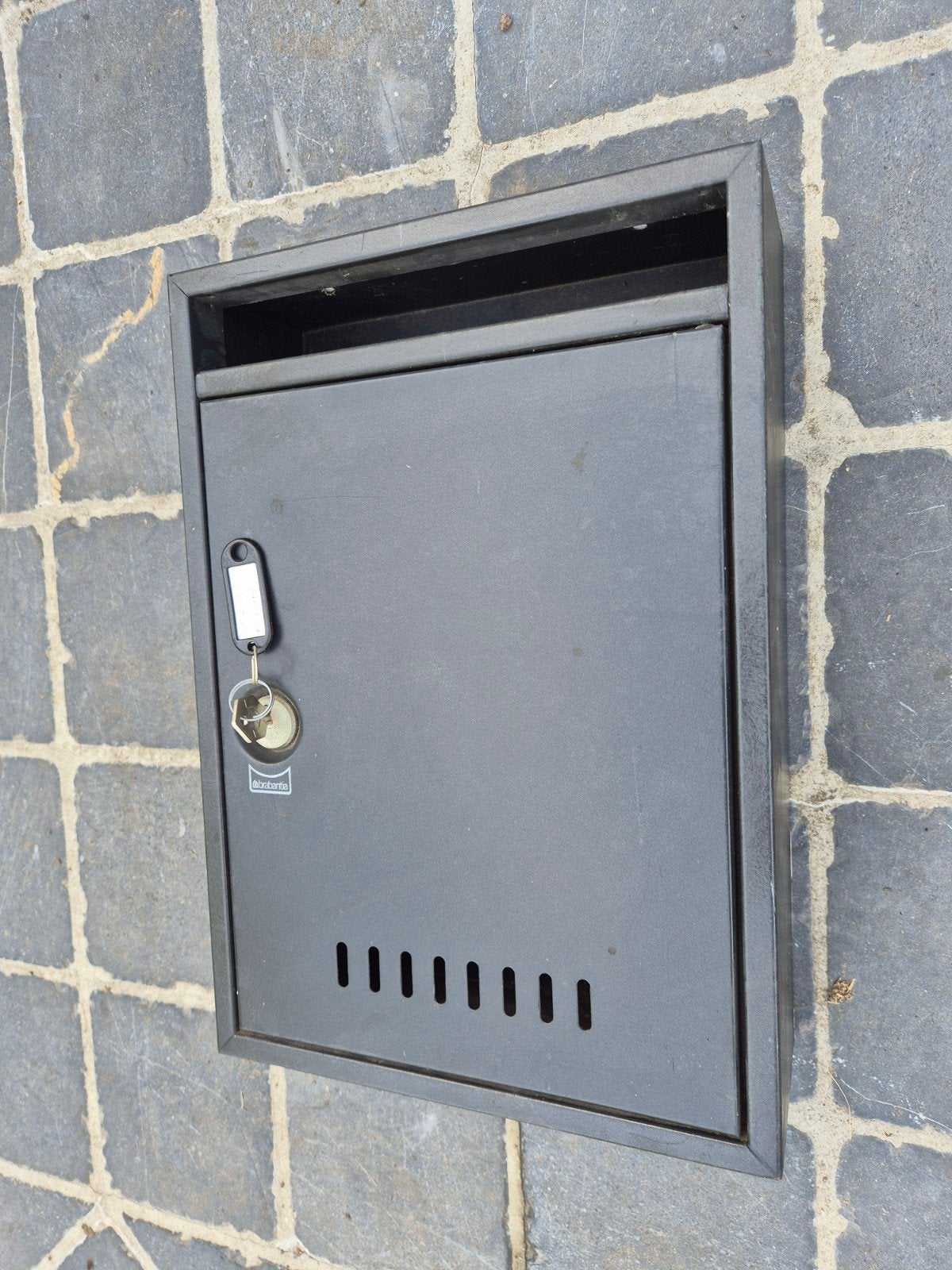 Boîte aux lettres Brabantia avec serrure, Jardin & Terrasse, Enlèvement, Utilisé, Murale