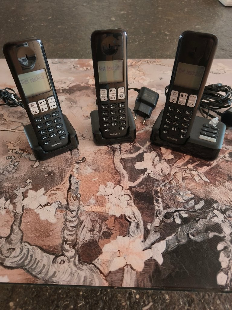 Philips telefoons trio, Ophalen, Zo goed als nieuw, 3 handsets, Stralingsarm