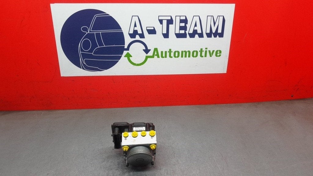 ABS POMP Opel Corsa D (|0265800422|0265231537|13236012|), Robert Bosch AG, Gebruikt, Opel, Robert-Bosch-Allee 1
74232  Abstatt, DE