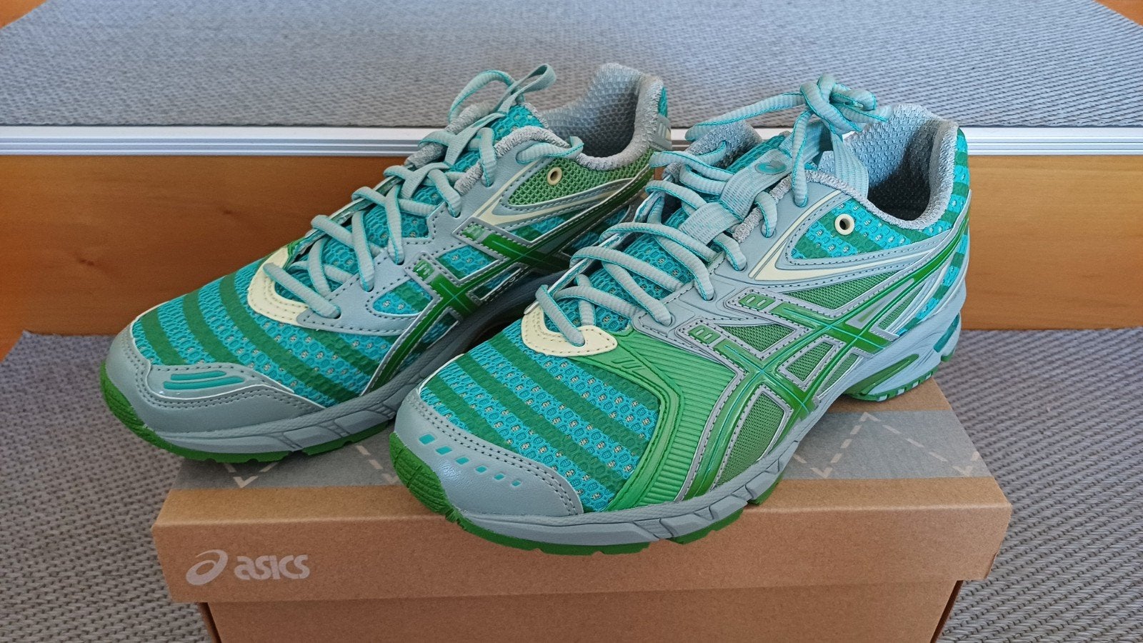 Entraîneur Asics UB9-S Gel-DS 14 x Kiko Kostadinov Taille 39, Neuf, Enlèvement ou Envoi, Sneakers et Baskets, Vert