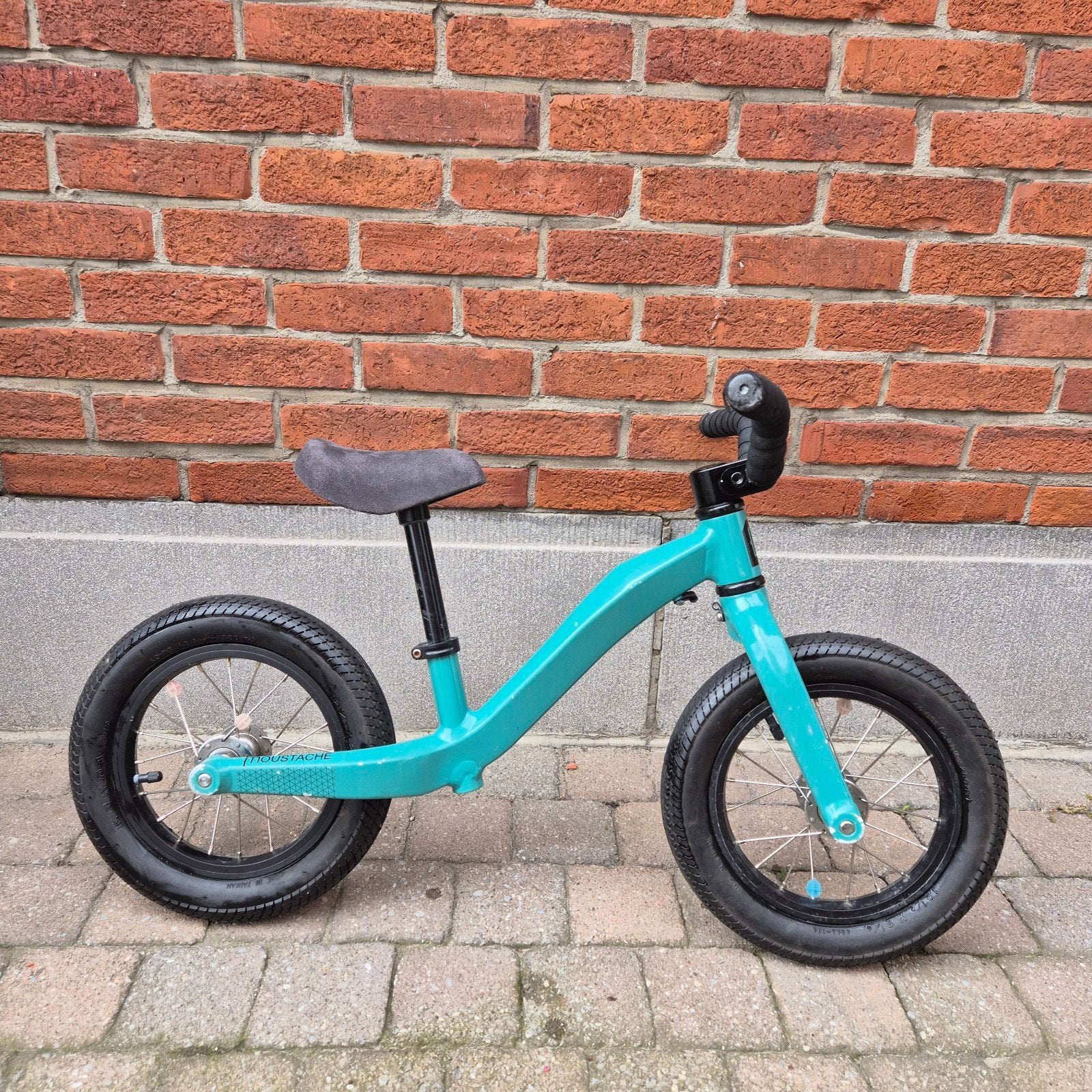 Loopfiets, Moustache Mercredi 12., Kinderen en Baby's, Ophalen of Verzenden, Loopfiets