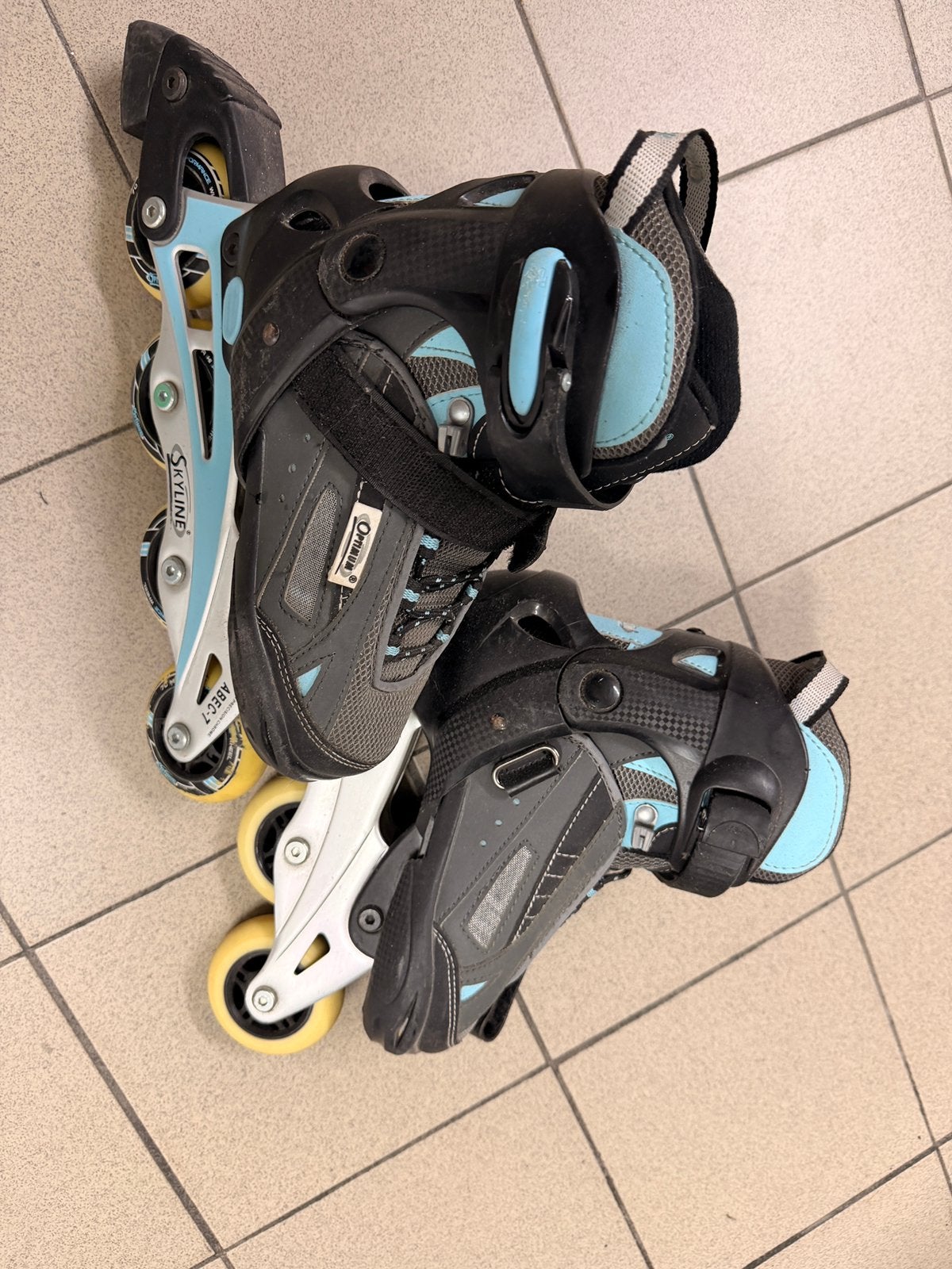 Skeelers/rolschaatsen + bescherming, Sport en Fitness, Skeelers, Ophalen of Verzenden, Gebruikt, Bescherming
