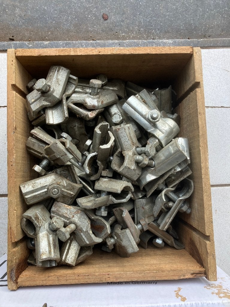 STEIGERBUIS KLEMMEN, METAAL, Doe-het-zelf en Bouw, Ophalen, Gebruikt, Overige typen