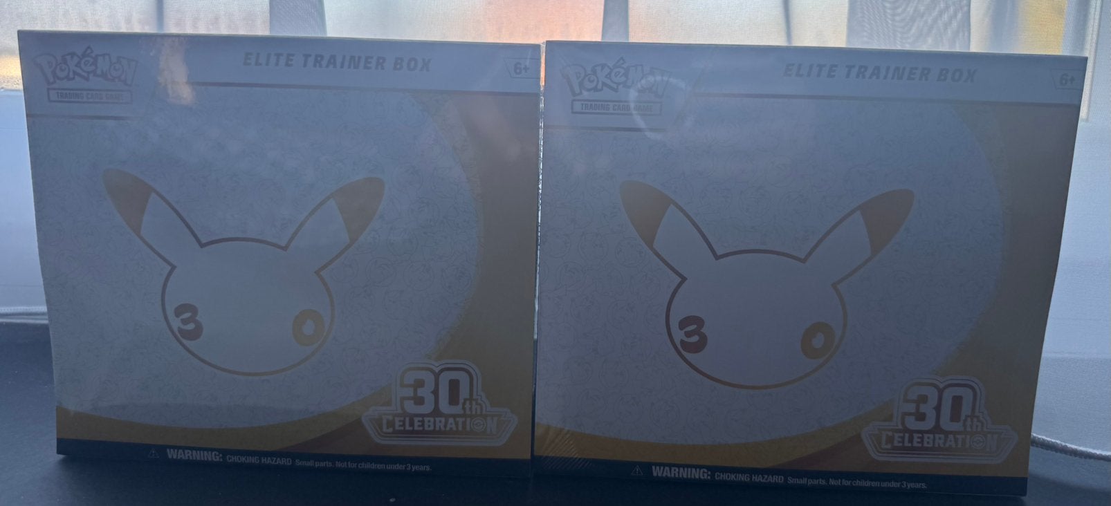 Pokemon 30th collection Elite Trainer Box 2x, Hobby en Vrije tijd, Ophalen, Nieuw