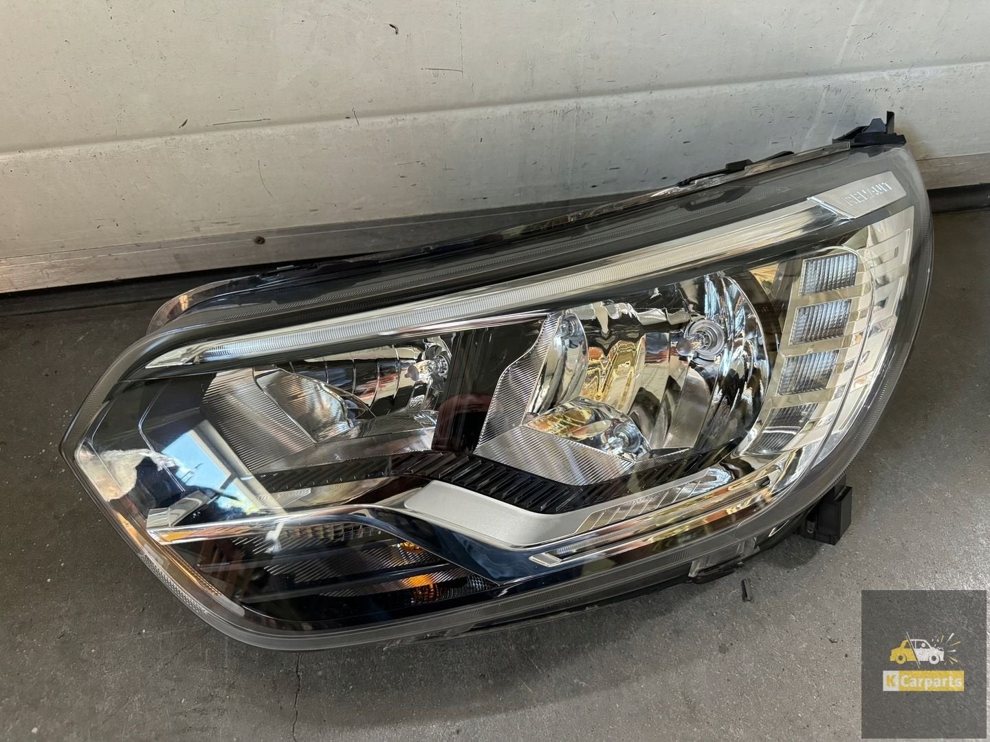 RENAULT EXPRESS LED KOPLAMP LINKS, Renault Group, Contact.group@renault.com, Renault, Utilisé