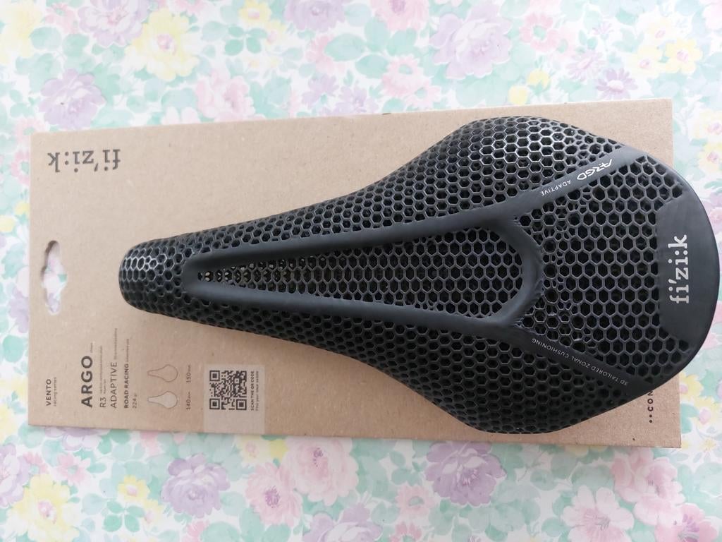 Fizik Vento Argo R3 Adaptive, Fietsen en Brommers, Fietsonderdelen, Ophalen of Verzenden, Zadel