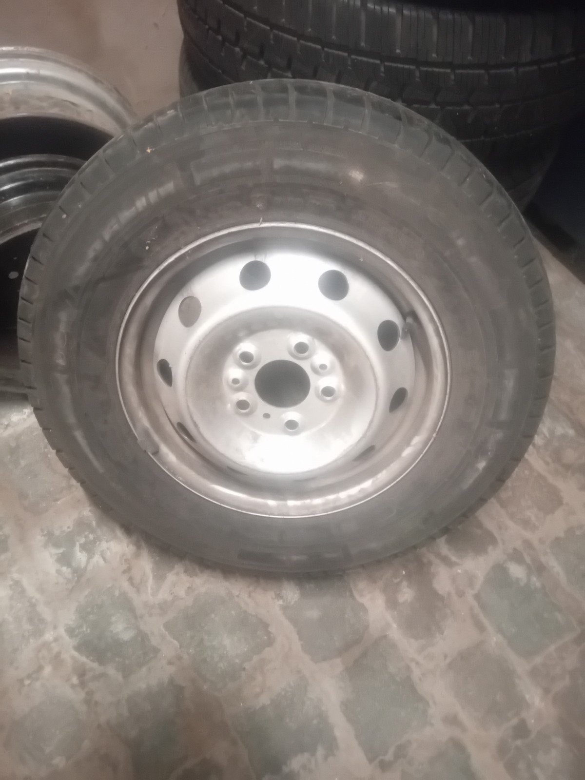 velg en band 215 70 15 maat fiat peugeot citroen, Enlèvement