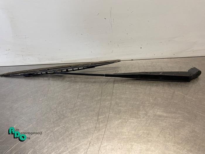 Ruitenwisserarm voor van een Nissan Terrano (Terrano II 93-), Gebruikt, -, -, Ophalen of Verzenden