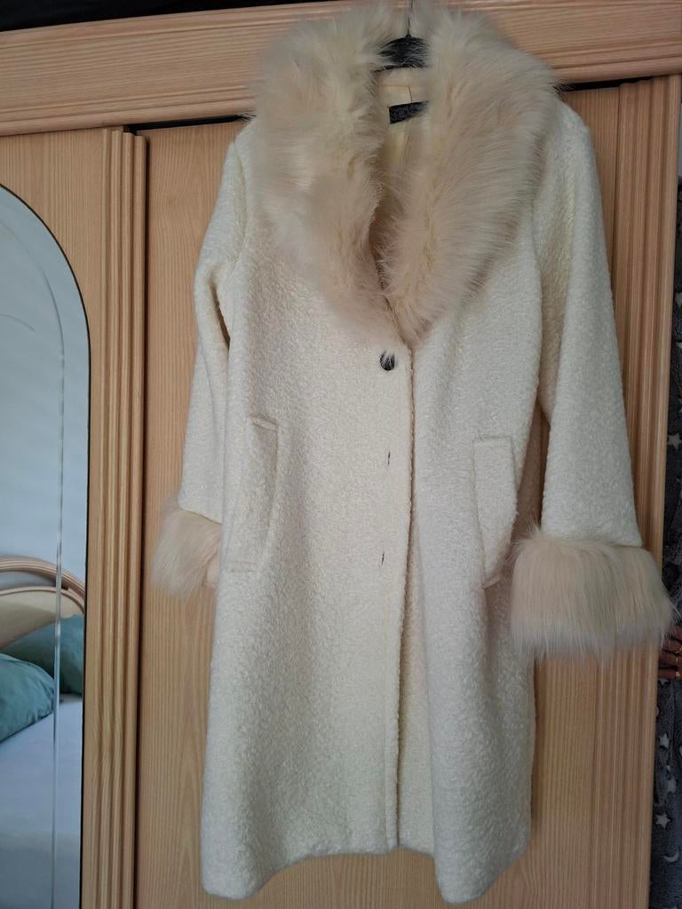 Beige jas , maat 44, Kleding | Dames, Ophalen, Maat 42/44 (L), Beige