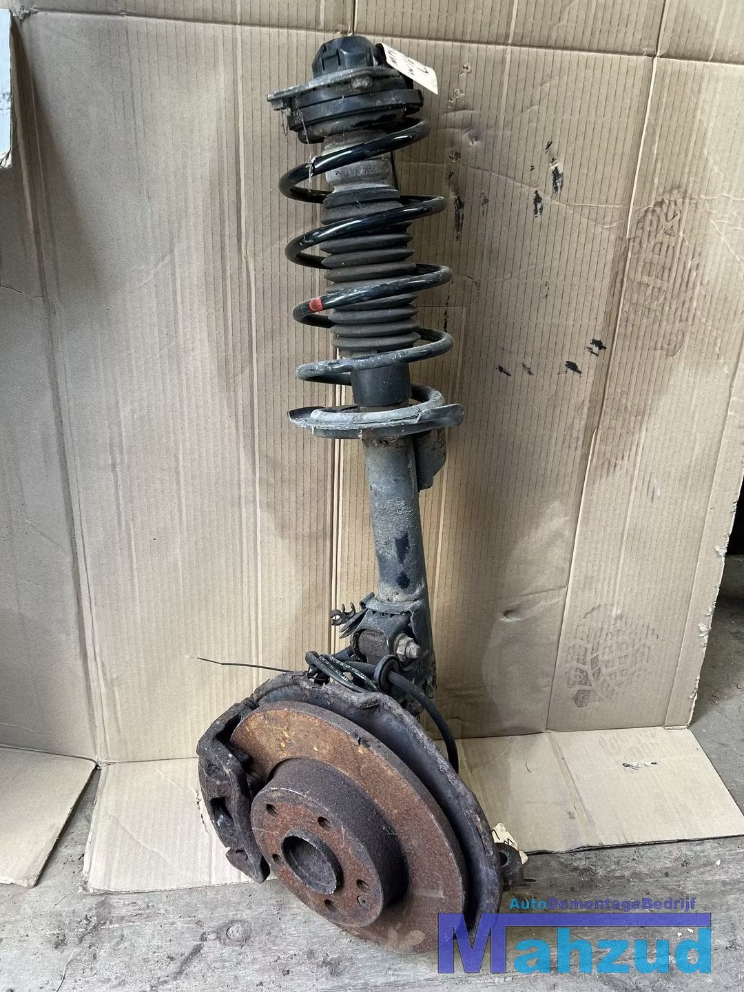 MERCEDES A KLASSE W169 A150 Links voor veerpoot remklauw 200, Mercedes-Benz AG, Mercedes-Benz, Utilisé, Mercedesstrasse 120
70372  Stuttgart, DE