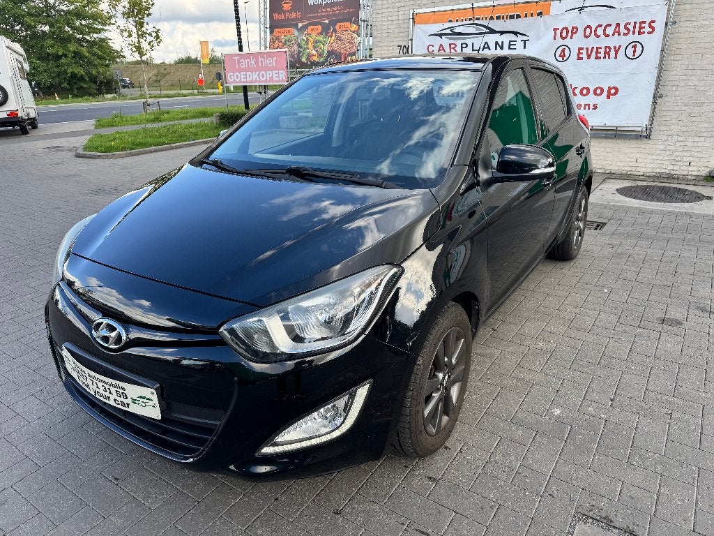 HYUNDAI, Autos, Euro 5, Achat, 4 portes, Boîte manuelle