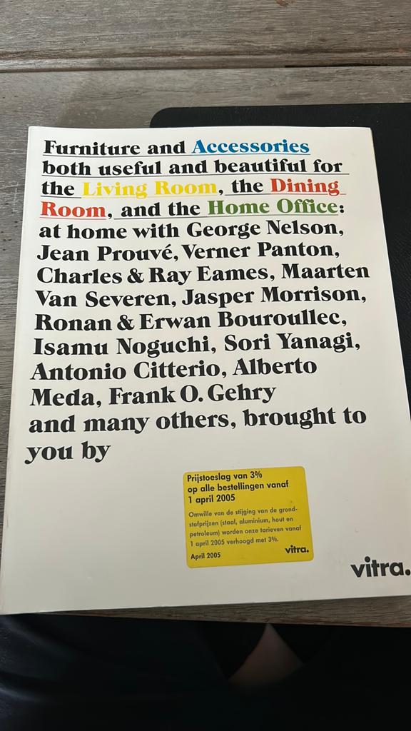 Vitra select & arrange, Boeken, Catalogussen en Folders, Ophalen of Verzenden, Zo goed als nieuw