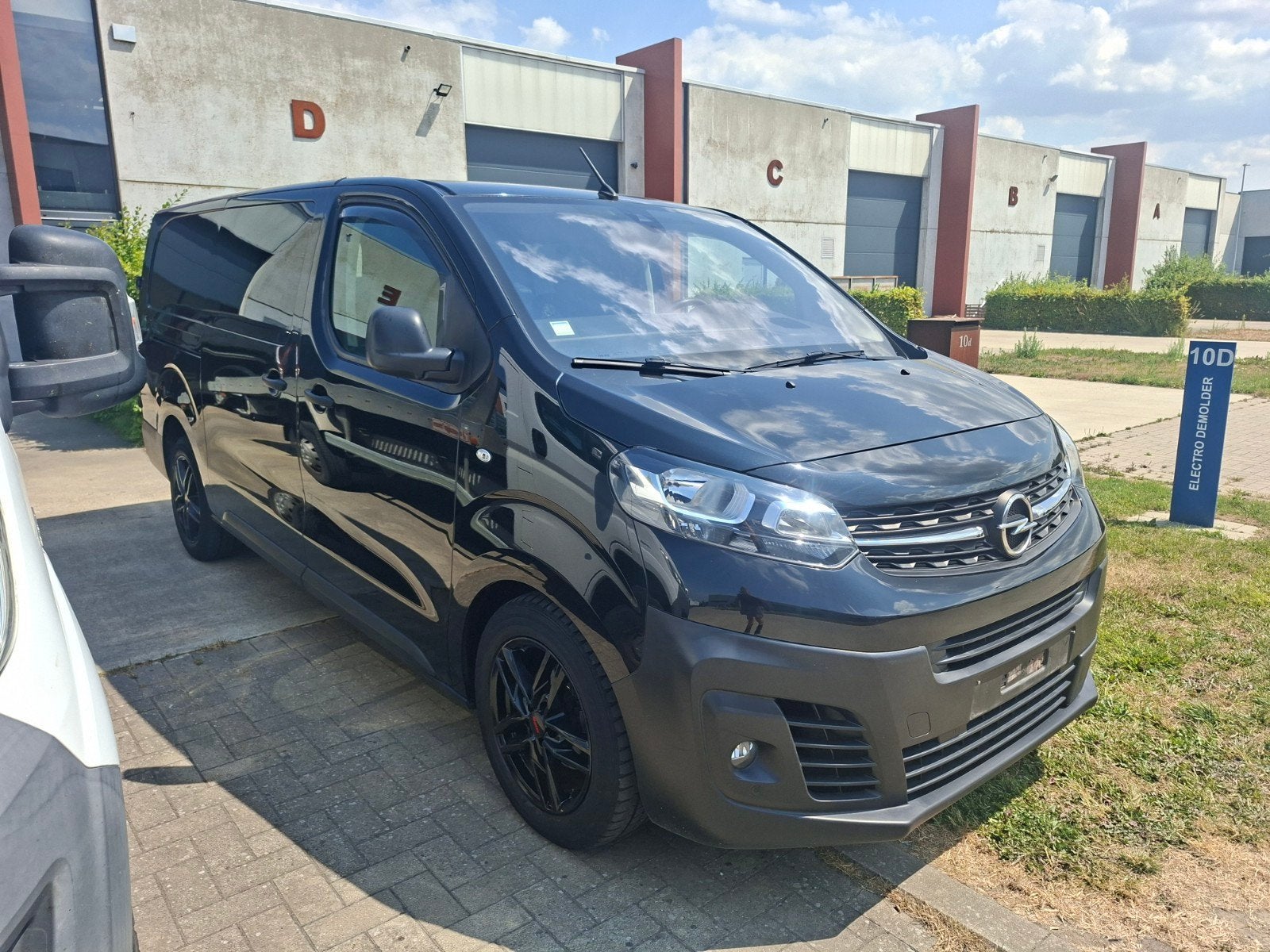 opel vivaro ***dubbel cabine*** automaat***, Vivaro, Euro 6, 4 cilinders, Zwart
