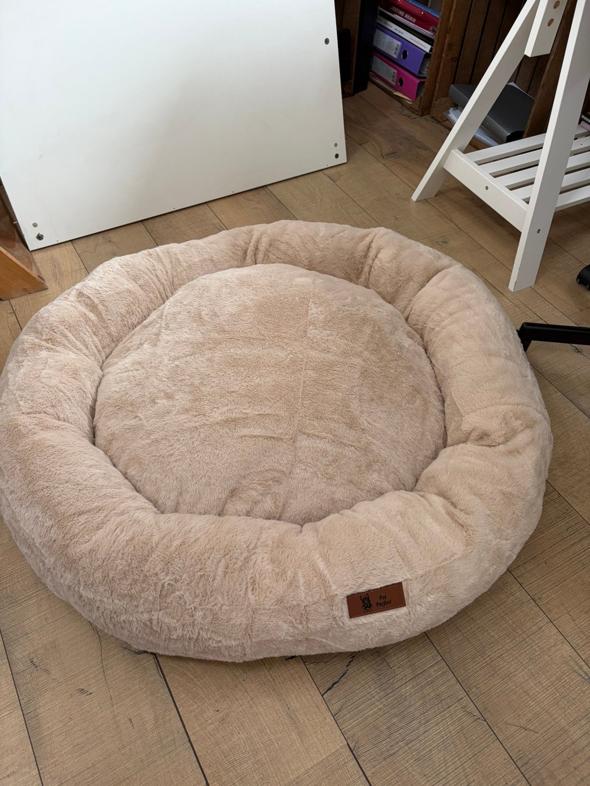 Nieuw met prijskaartje: Pet perfect orthopedische hondenmand, Dieren en Toebehoren, Ophalen, Nieuw