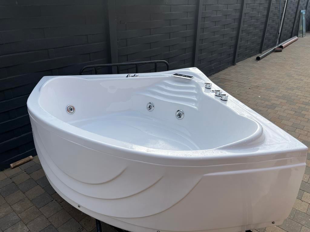Hoekbad met waterval kraan, Ophalen, Nieuw, Met bad