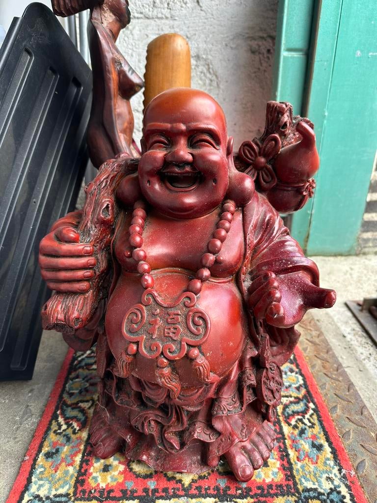 decoratief beeld van een lachende Boeddha rood, Ophalen, Zo goed als nieuw