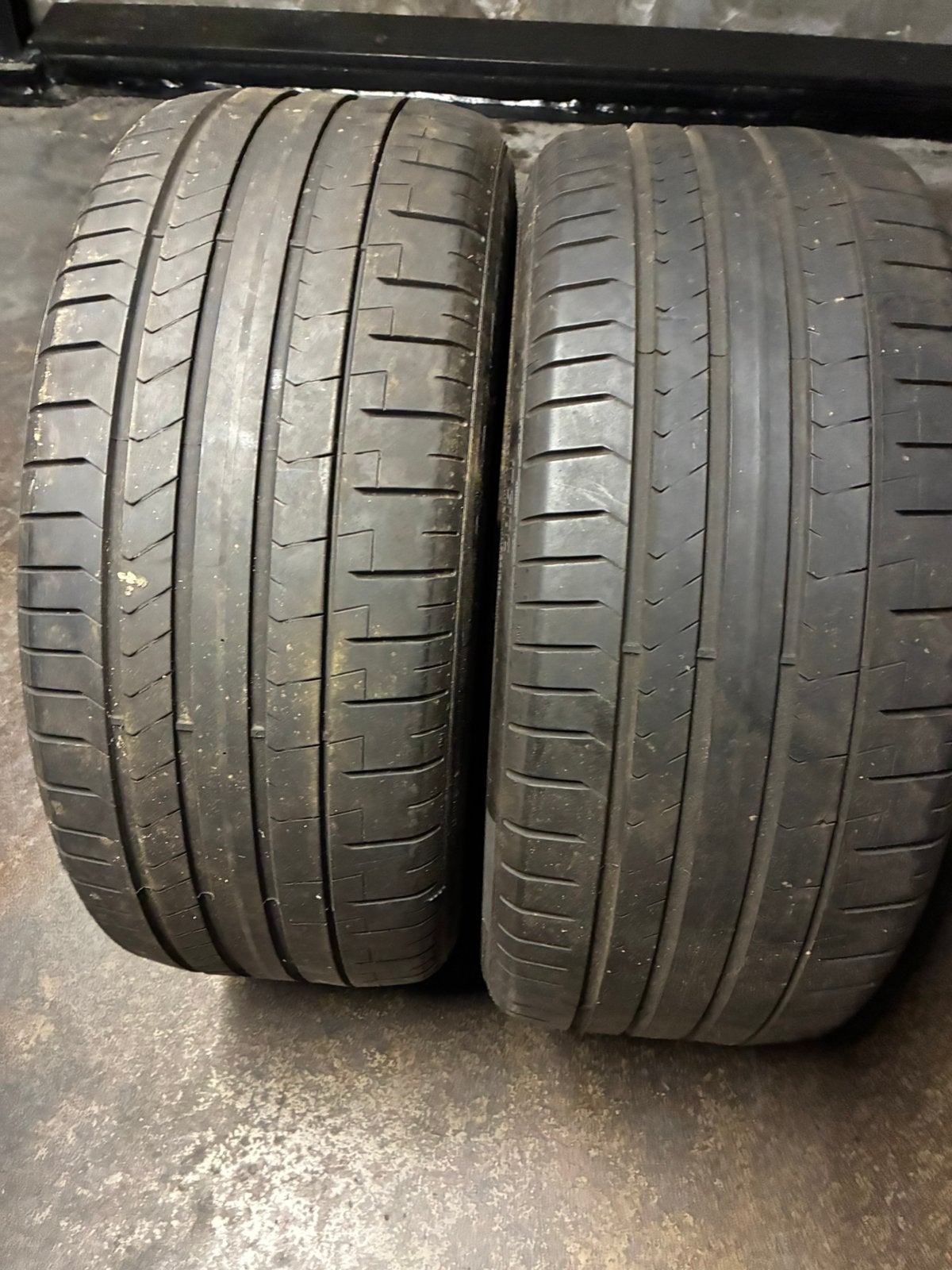Banden pirelli 245/40/20, Auto-onderdelen, Banden en Velgen, Ophalen, Band(en)