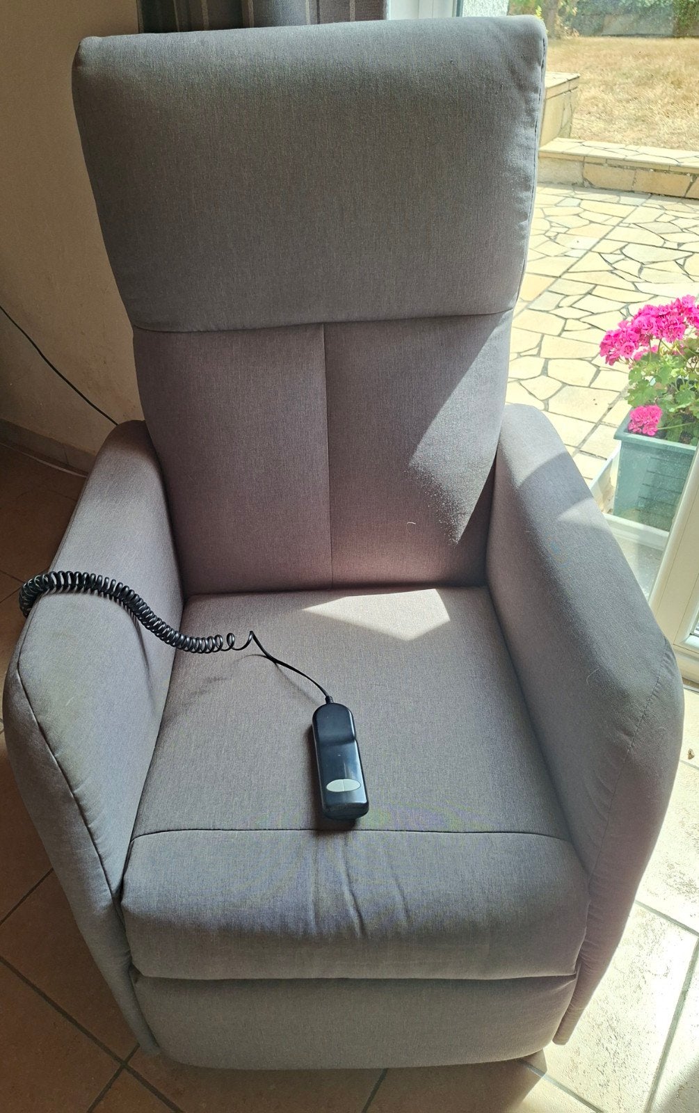 Fauteuil relax électrique avec aide relevage, Maison & Meubles, Enlèvement, Utilisé