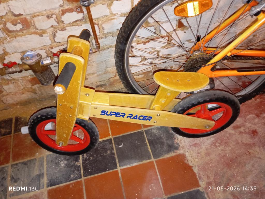 Vélo d'équilibre, Enfants & Bébés, Jouets | Extérieur | Go-cart & Cuistax, Enlèvement, Utilisé