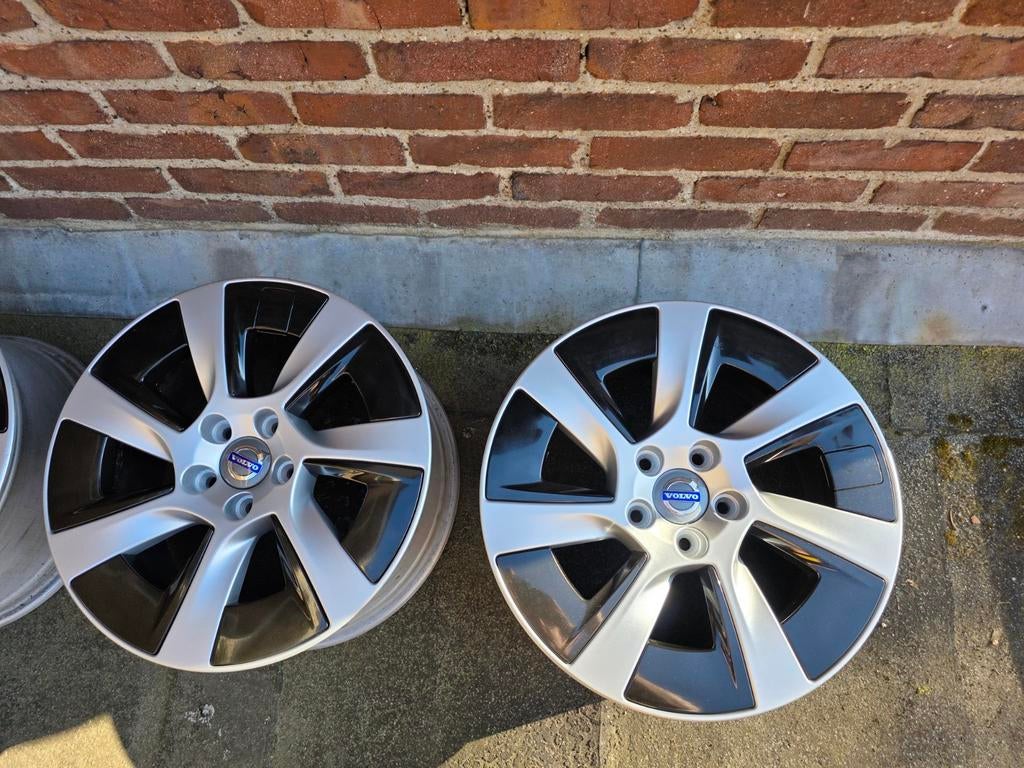 Velgen volvo 17, Auto-onderdelen, Banden en Velgen, Ophalen, Velg(en)