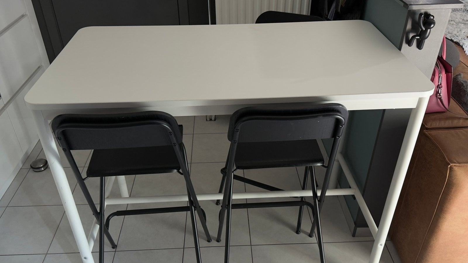 Bartafel en 3 krukken ikea, Huis en Inrichting, Ophalen, Zo goed als nieuw