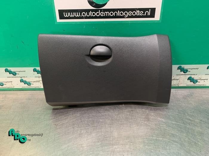 Dashboard klep van een Renault Twingo (Twingo 07-), Gebruikt, -, Renault, -