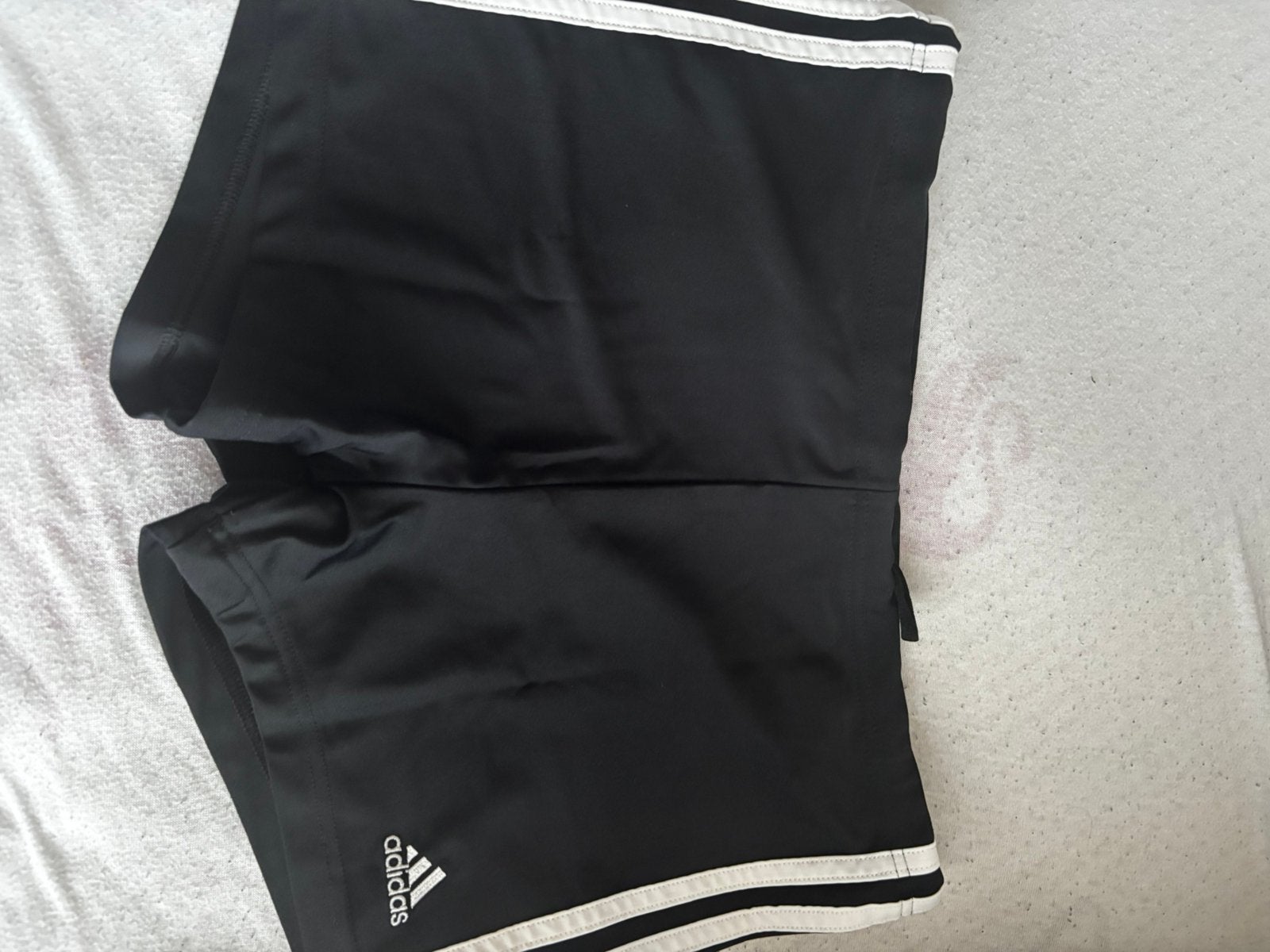 Adidas sportbroek – nieuw, nooit gedragen, Kleding | Heren, Badmode en Zwemkleding, Ophalen, Maat 52/54 (L), Zwart, Zwemshort