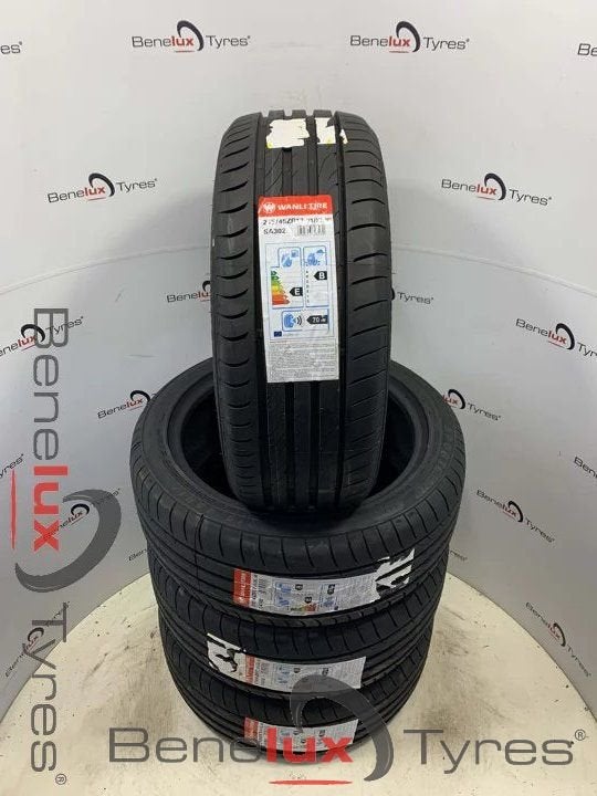 NIEUW 215/45ZR17 215/45R17 215/45 ZR17 R17 215/45/17 2154517, Auto-onderdelen, Banden en Velgen, Ophalen, 215 mm, -, -