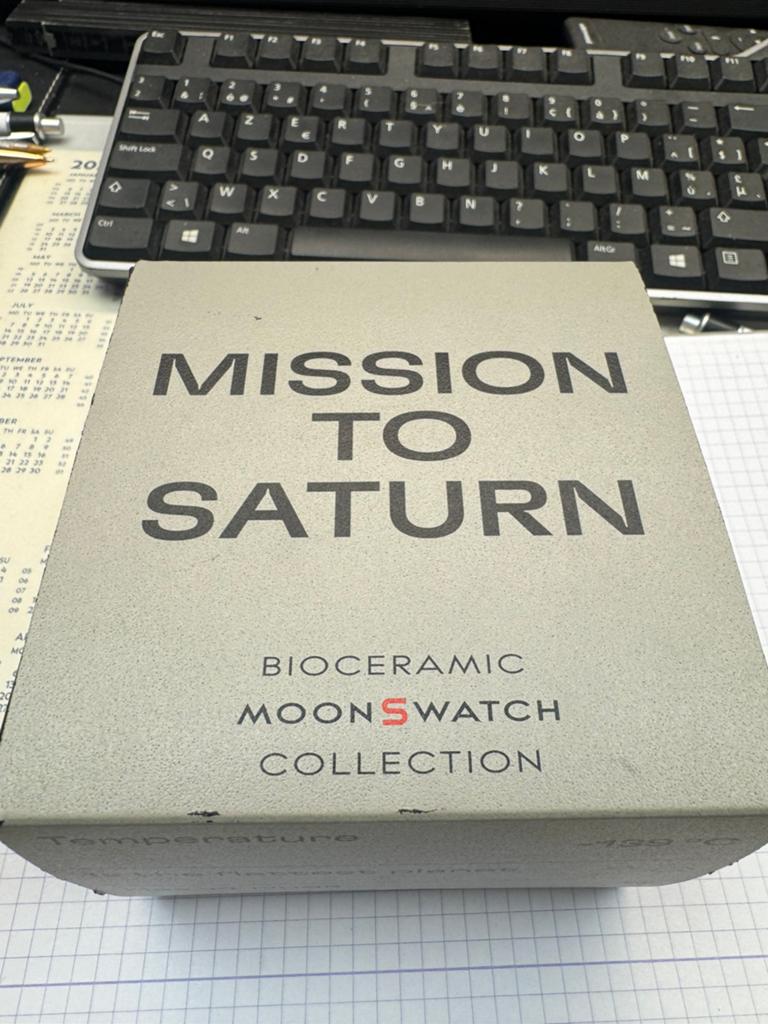 Mission Swatch Omega vers Saturne, Bijoux, Sacs & Beauté, Enlèvement, Comme neuf, Omega