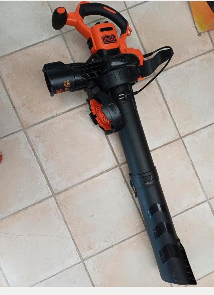 Aspirateur souffleur Black Decker, Enlèvement