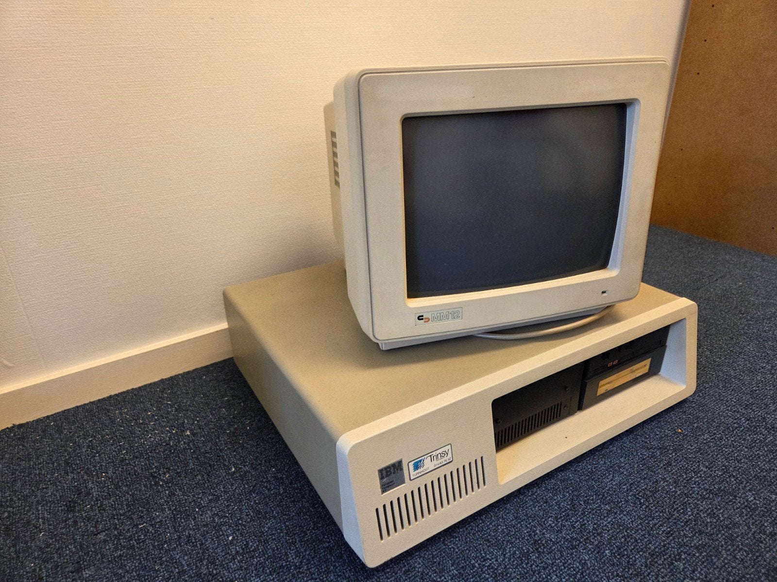 Vintage IBM computer met floppy drive en monochroom monitor, Computers en Software, Vintage Computers, Ophalen