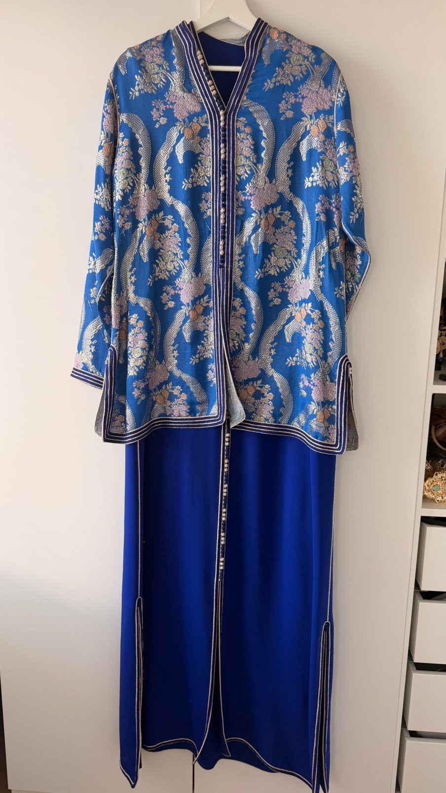 Caftan, Ophalen, Zo goed als nieuw