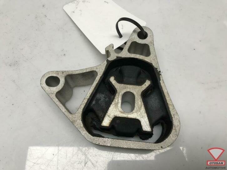 support de godet de support de moteur mercedes classe b w246, Mercedes-Benz AG, Mercedes-Benz, Utilisé, Mercedesstrasse 120
70372  Stuttgart, DE