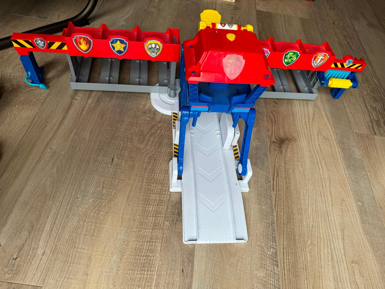 Paw Patrol Hoofdkwartier (incl. 4 wagens), Ophalen, Zo goed als nieuw