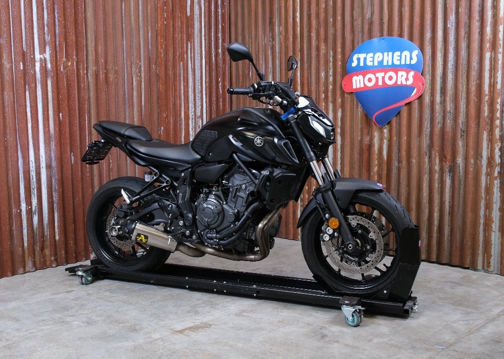Yamaha MT 07 Tech Black 35kw Arrow, 2 cilinders, Occasion, ABS, Bedrijf